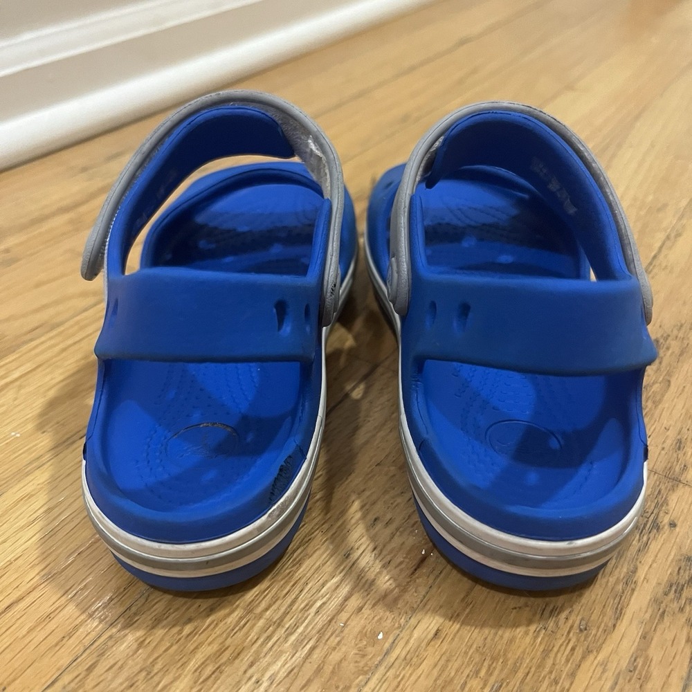 Crocs‎ Kids Summer Sandals Sz 13 Bright Blue Gray Strap Durable with Minor Wear - Picture 2 of 7